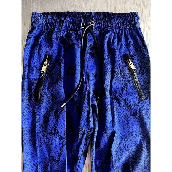 Hip and Bone Men's Blue Camo Sweatpants - Size Medium, Gently Used - Picture 3 of 15